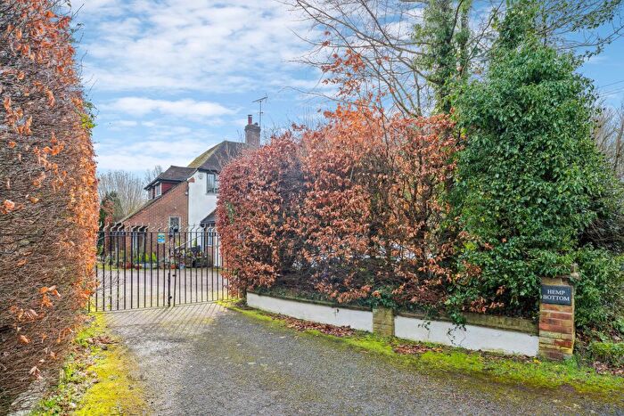 Country House For Sale In Hemp Bottom, Hemp Lane, New Ground, Tring, Hertfordshire, HP23