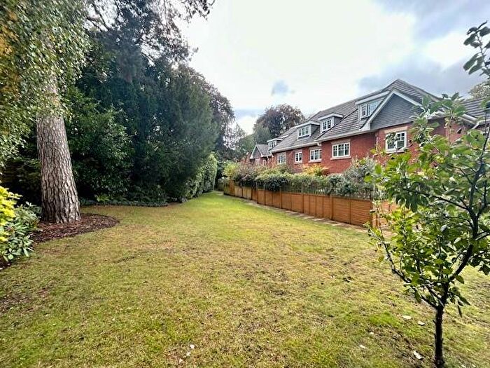 2 Bedroom Apartment To Rent In Middle Gordon Road, Camberley, GU15