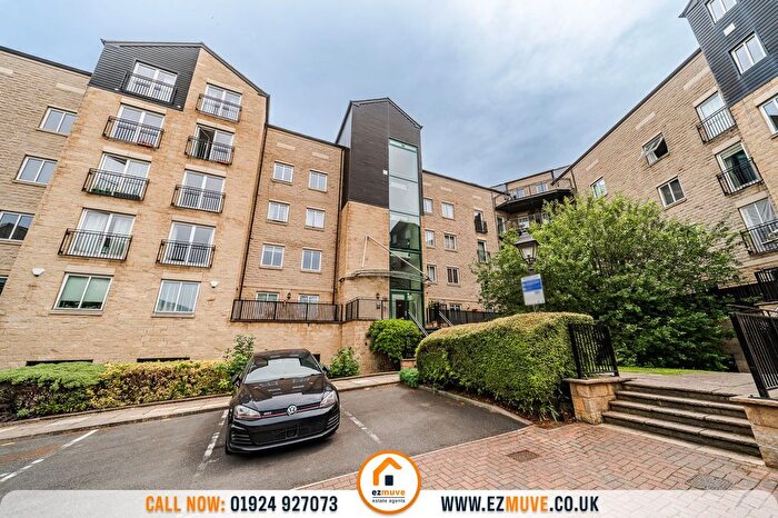 1 Bedroom Flat For Sale In Textile Street, Ellis Court Textile Street, WF13