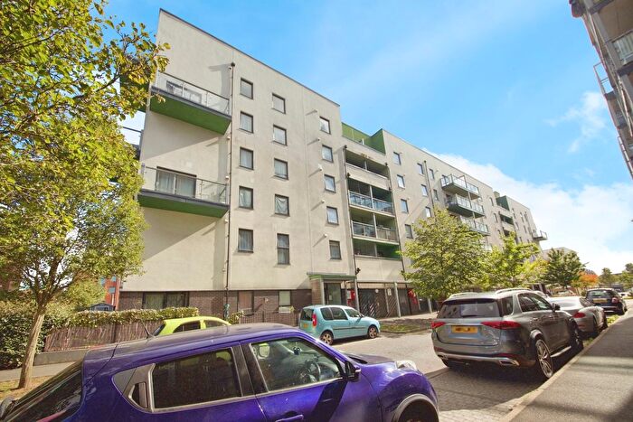 2 Bedroom Flat For Sale In Crown Drive, Romford, RM7