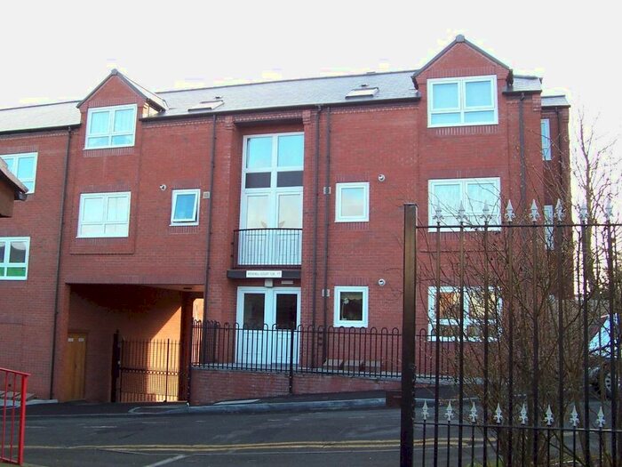 2 Bedroom Flat To Rent In Wolverhampton Street, Dudley, DY1