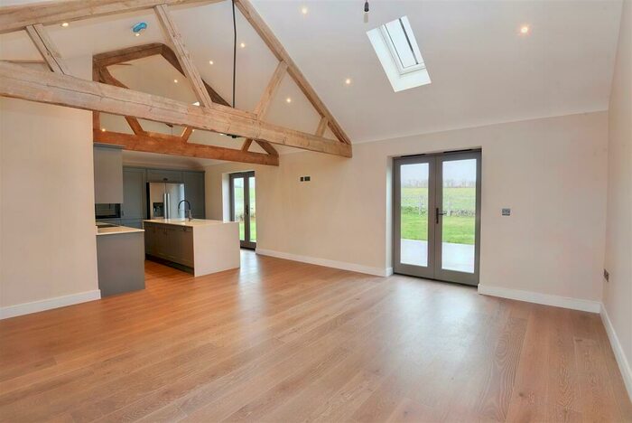 3 Bedroom Barn Conversion For Sale In Plumber Farm, Plumber, Sturminster Newton, DT10