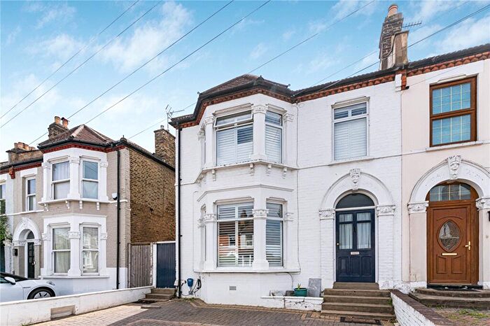 3 Bedroom End Of Terrace House For Sale In Hazelbank Road, London, SE6
