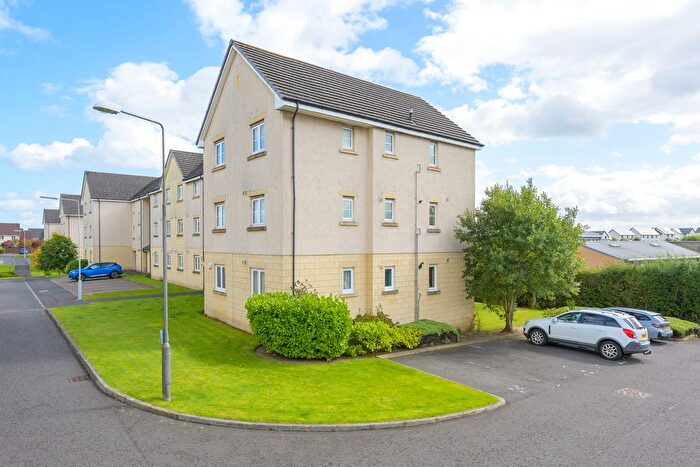2 Bedroom Flat For Sale In C, Tarmachan Road, Dunfermline, KY11