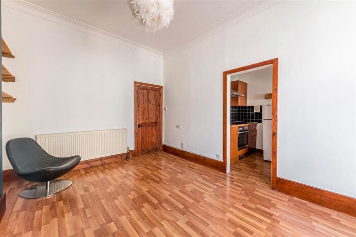 2 Bedroom Flat To Rent In Broad Street, Brighton, BN2