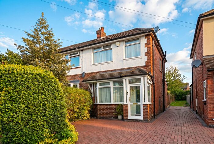 3 Bedroom End Of Terrace House For Sale In Clinton Road, Shirley, B90
