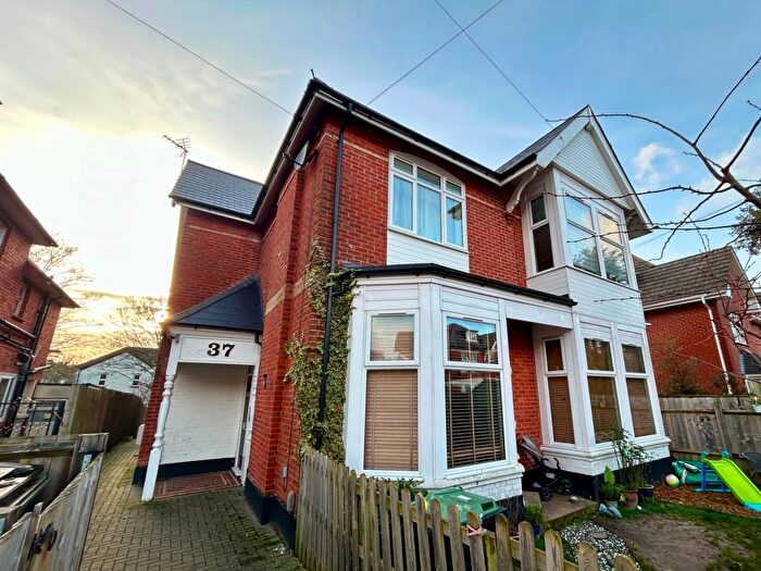 2 Bedroom Flat To Rent In Hamilton Road, Boscombe, Bournemouth, BH1