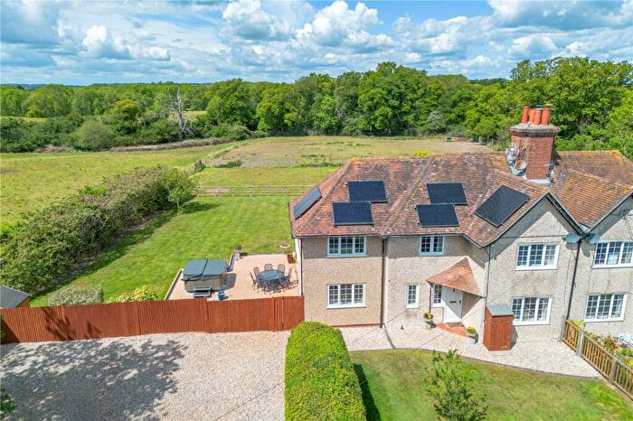 3 Bedroom Semi-Detached House To Rent In Union Road, Bradfield, Reading, Berkshire, RG7