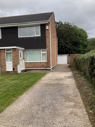 2 Bedroom Semi-Detached House To Rent In Palmdale, Bristol, BS30