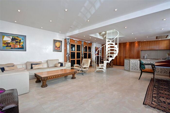 4 Bedroom Mews To Rent In Northwick Close, St. John's Wood, London, NW8