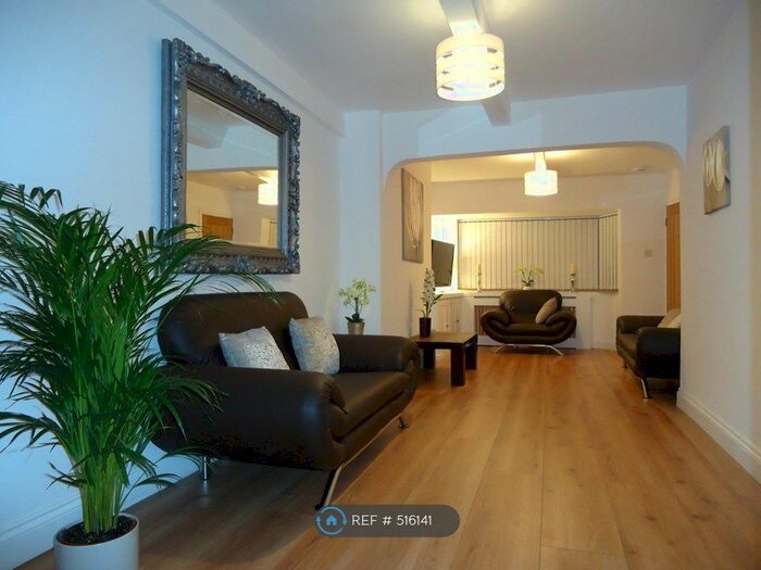 3 Bedroom Terraced House To Rent In Hampton Road West, Hanworth, TW13