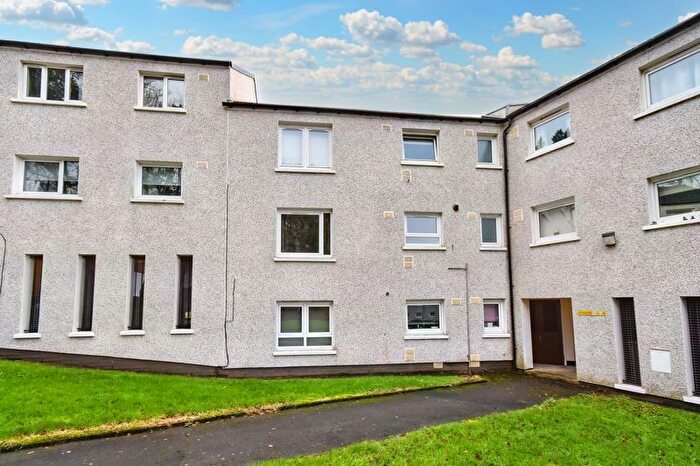 3 Bedroom Flat To Rent In Tarbolton Road, Cumbernauld, Glasgow, G67
