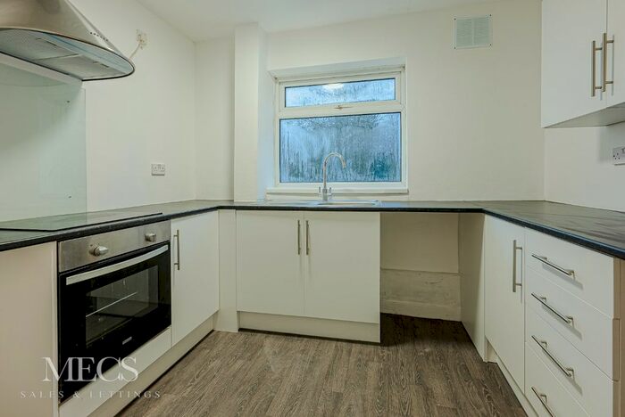 2 Bedroom Flat To Rent In Sandown Court, Abdon Avenue, Birmingham, B29