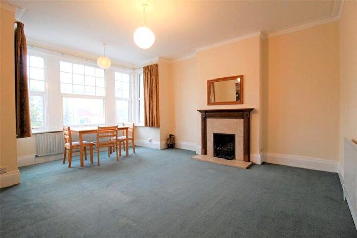 2 Bedroom Apartment To Rent In Fitzjohn Avenue, Barnet, EN5