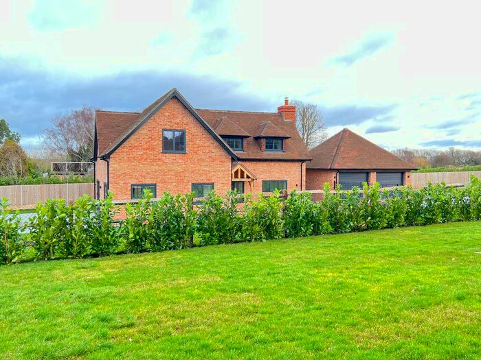 4 Bedroom Detached House To Rent In Dean Street, Maidstone, ME15