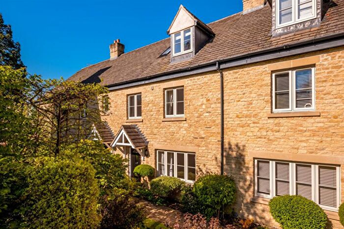 3 Bedroom House For Sale In Penhurst Gardens, Chipping Norton, OX7