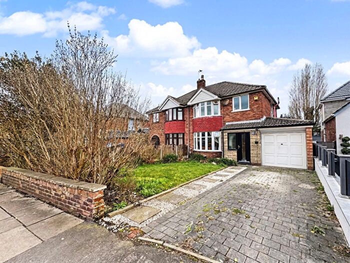 3 Bedroom Semi Detached House For Sale In Parr Lane, Bury, BL9