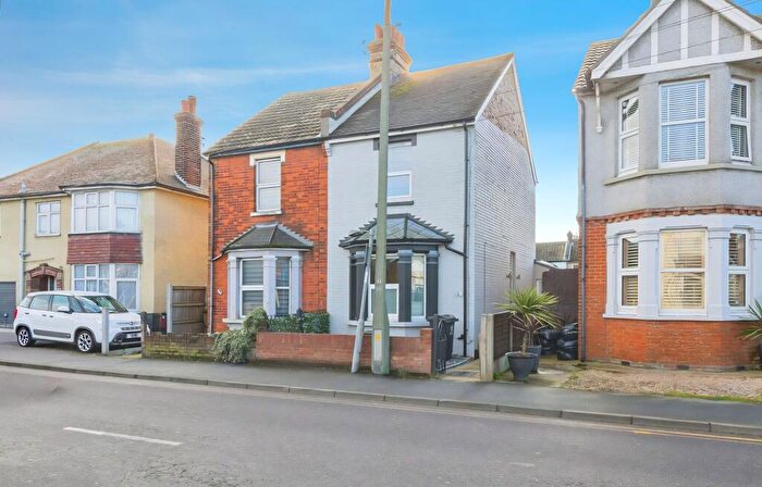 3 Bedroom Semi Detached House For Sale In Olivers Road, Clacton-On-Sea, CO15