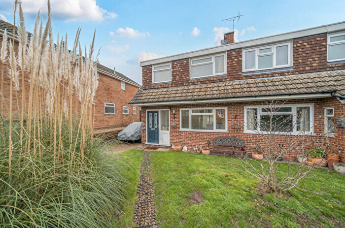 3 Bedroom Semi-Detached House For Sale In Barfield, Sutton At Hone, Dartford, Kent, DA4