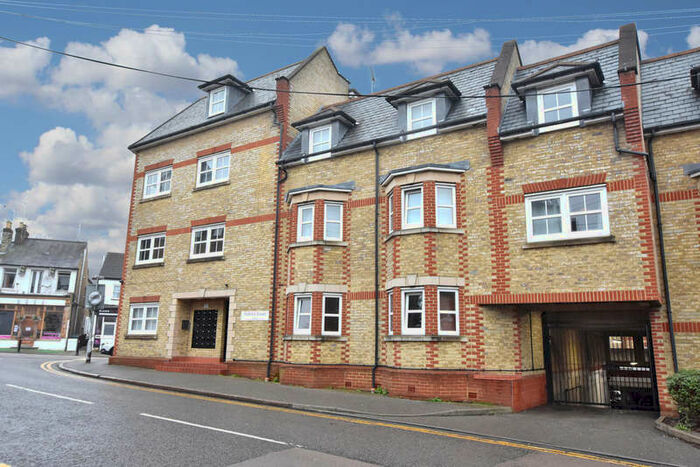 1 Bedroom Flat To Rent In Tantivy Court, 91 Queens Road, WD17