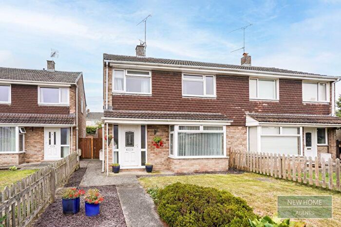 3 Bedroom Semi Detached House For Sale In Downland Close, Nailsea, Bristol, BS48