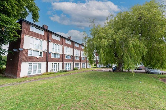 2 Bedroom Maisonette For Sale In Gervase Avenue, Sheffield, S8