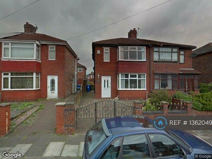 3 Bedroom Semi-Detached House To Rent In Repton Avenue, Droylsden, Manchester, M43