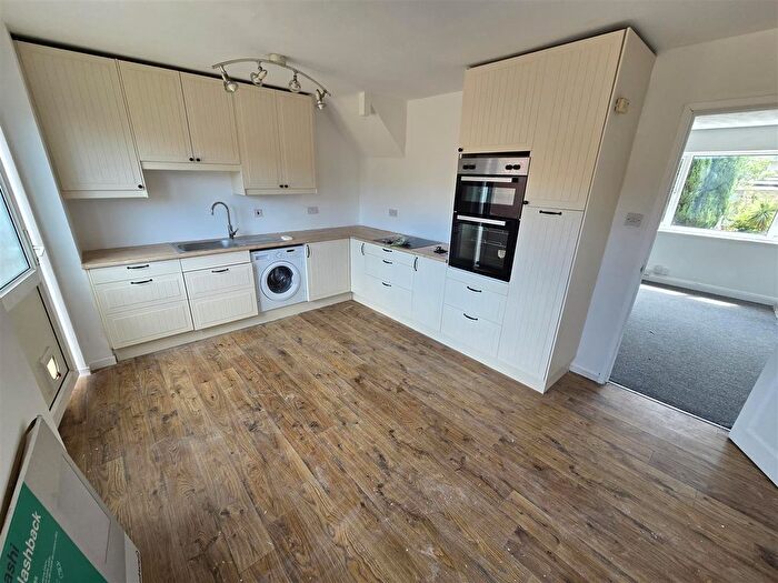 3 Bedroom End Terrace House To Rent In Cedar Close, Patchway, Bristol, BS34