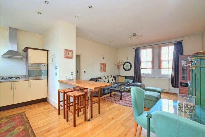 2 Bedroom Flat To Rent In Lee High Road, London, SE12