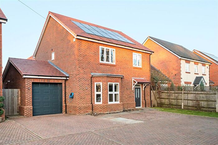 4 Bedroom Detached House For Sale In Randalls Road, Leatherhead, KT22