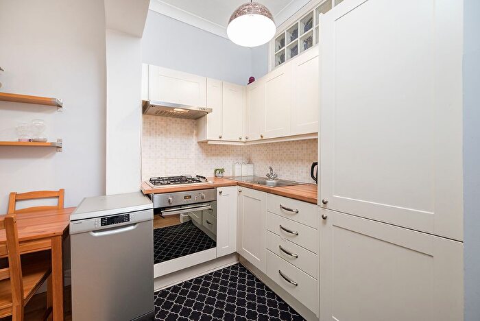 1 Bedroom Flat To Rent In Finchley Road, London, NW3