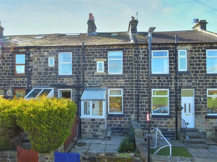 3 Bedroom Terraced House To Rent In Hawthorn Crescent, Yeadon, Leeds, LS19