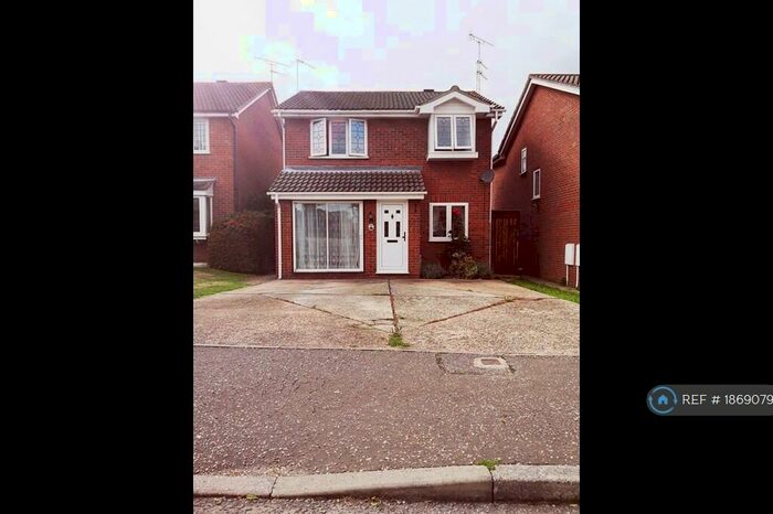4 Bedroom Detached House To Rent In Greenacres, Clacton-On-Sea, CO15