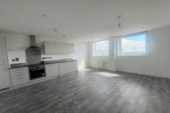 2 Bedroom Flat To Rent In Coventry Road, Birmingham, B25
