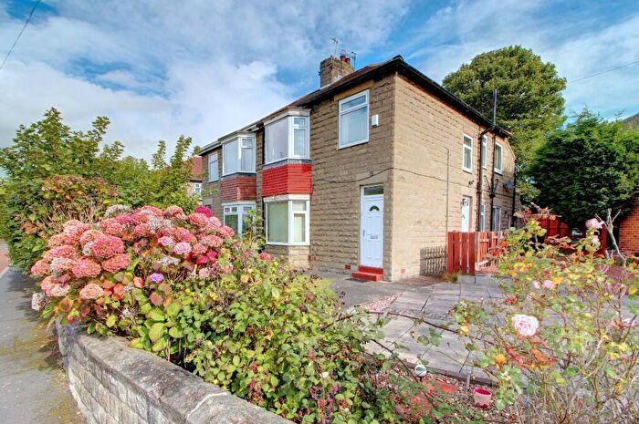 2 Bedroom Flat To Rent In Marlborough Crescent, Gateshead, Tyne And Wear, NE9