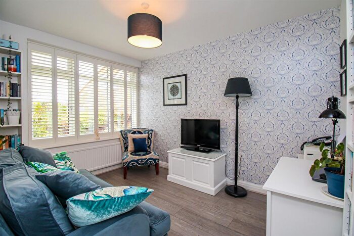 4 Bedroom Detached Bungalow For Sale In The Russets, Sandal, Wakefield, WF2