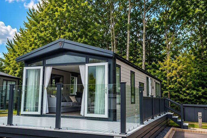 2 Bedroom Lodge For Sale In New Road, Landford, Salisbury, SP5