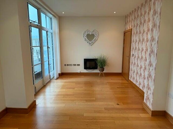 1 Bedroom Apartment To Rent In Hayes Road, Sully, Penarth, CF64