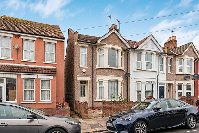 3 Bedroom End Of Terrace House For Sale In Stirling Road, Harrow, HA3