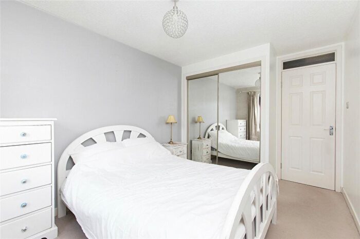 1 Bedroom Flat To Rent In Craighouse Gardens, Morningside, Edinburgh, EH10