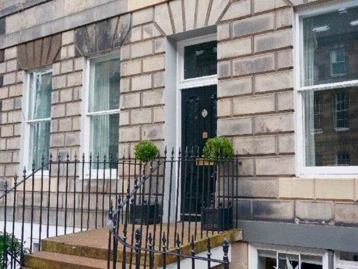 2 Bedroom Flat To Rent In London Street, New Town, Edinburgh, EH3