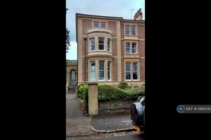 3 Bedroom Flat To Rent In College Road, Clifton, Bristol, BS8