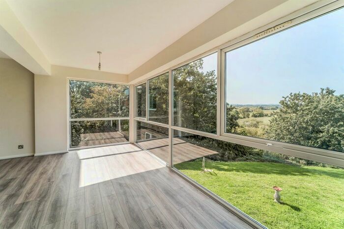 2 Bedroom Flat To Rent In Elm Green Close, Worcester, WR5