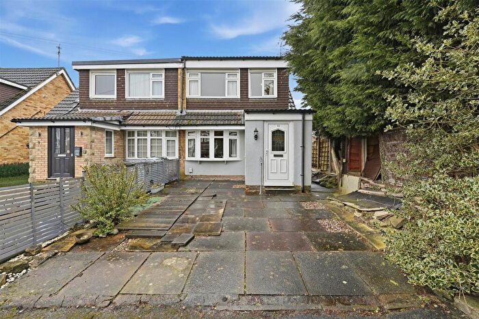 3 Bedroom Semi Detached House For Sale In Haworth Close, Macclesfield, SK11