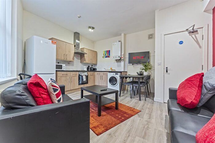 1 Bedroom Semi-Detached House To Rent In Peveril Street, NG7