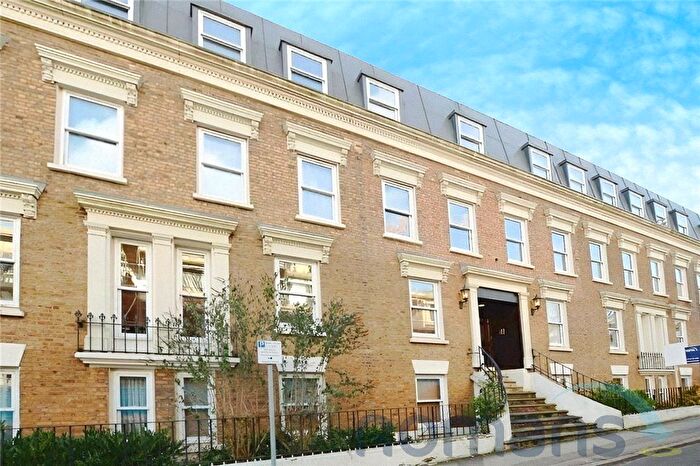 1 Bedroom Flat For Sale In Frederick Street, Aldershot, Hampshire, GU11