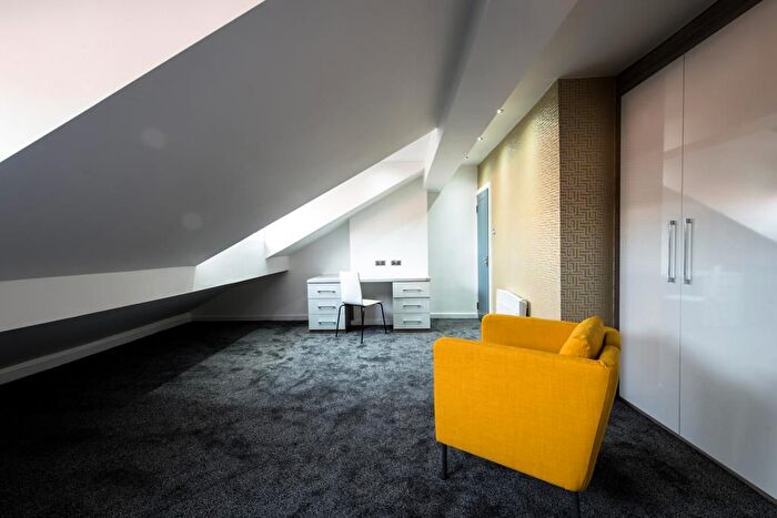 2 Bedroom Flat To Rent In Blenheim Terrace, Leeds, LS2