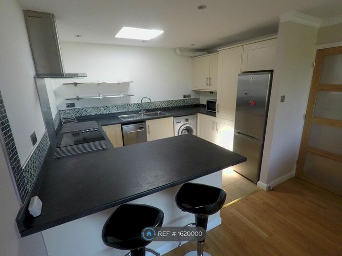 1 Bedroom Flat To Rent In Jenner Road, Guildford, GU1