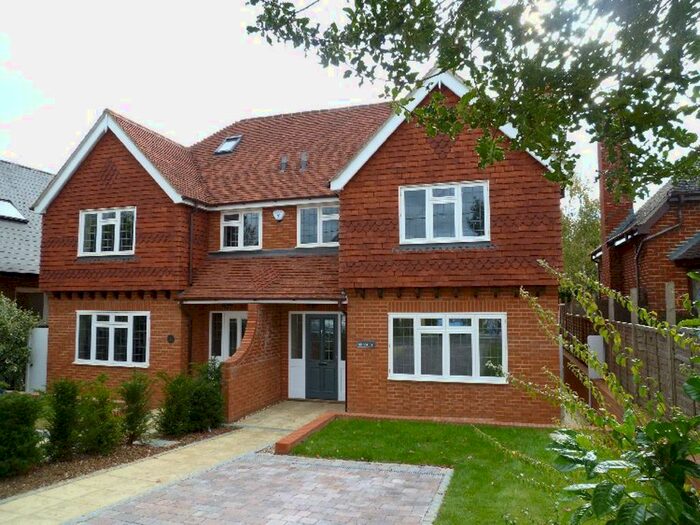 4 Bedroom Semi-Detached House To Rent In High Road, Cookham, Berkshire, SL6