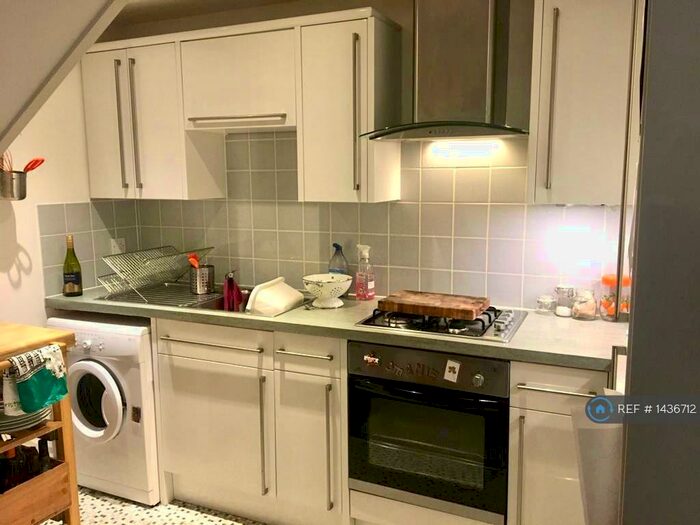 2 Bedroom Flat To Rent In Bath Street, Ashton Gate, Bristol, BS3